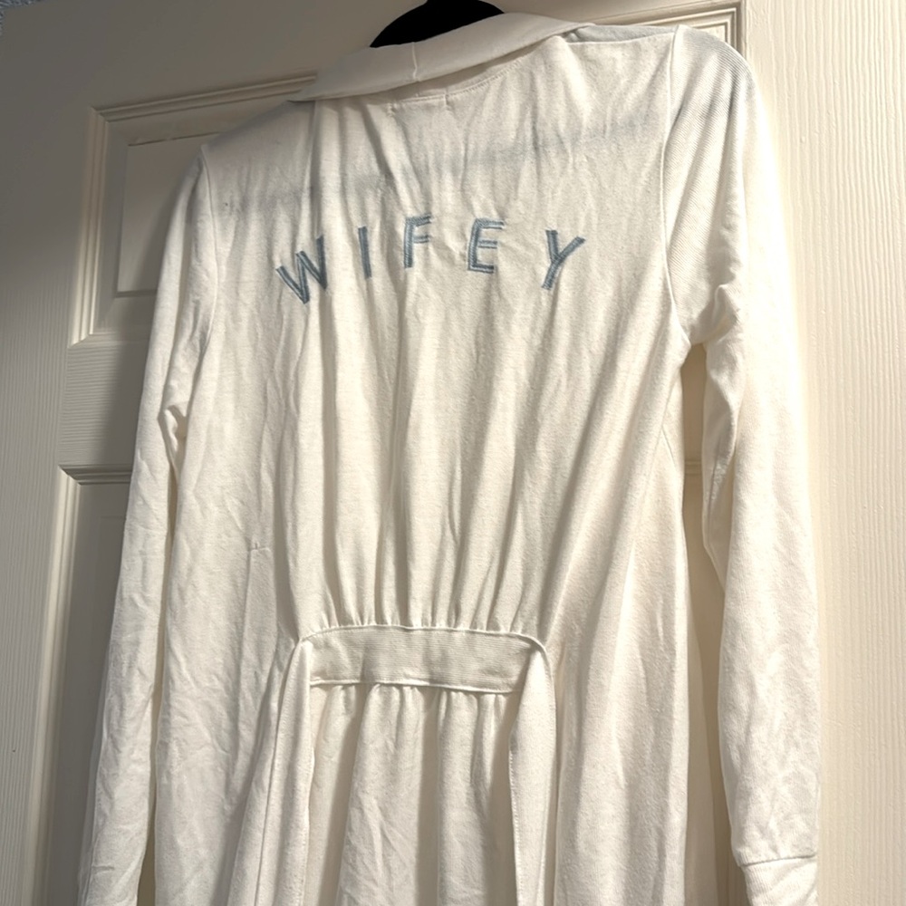 WIFEY Robe